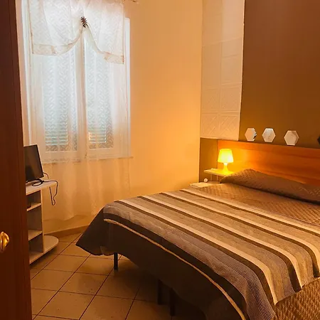 Maria Ξενοδοχείο Ameglia